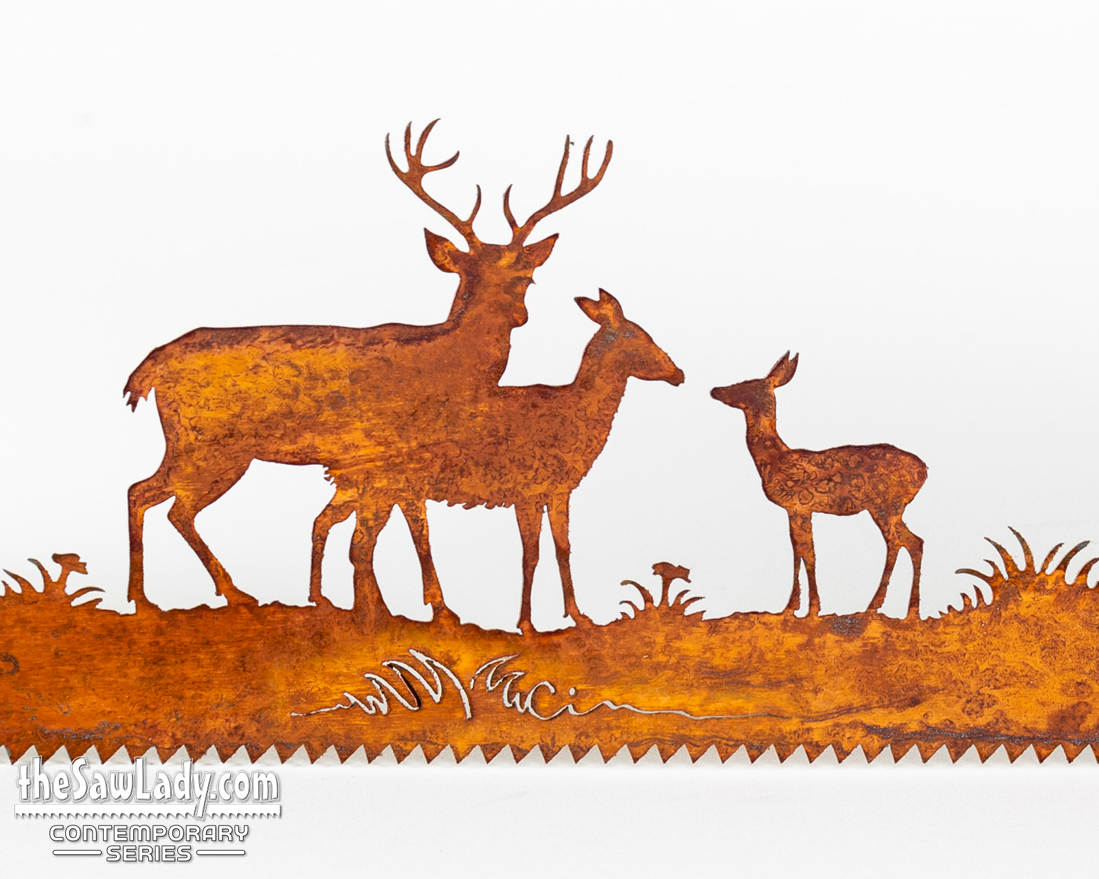 deer-family-at-the-cabin-metal-wall-art-saw_DETAIL-sig
